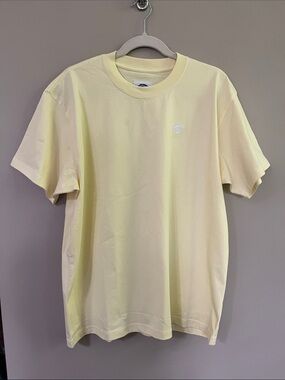Round Two short sleeve crew neck heavyweight yellow tshirt size large
